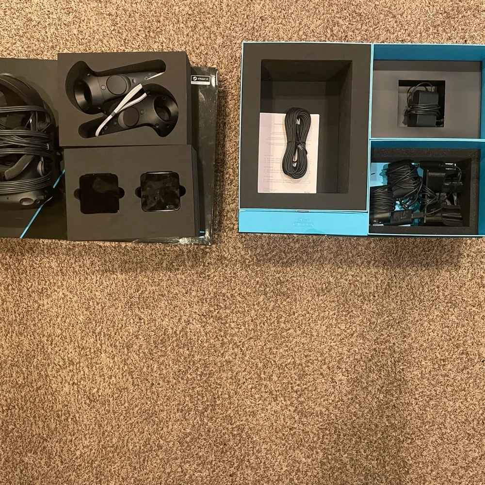 HTC VR Accessories Set - Black and Blue